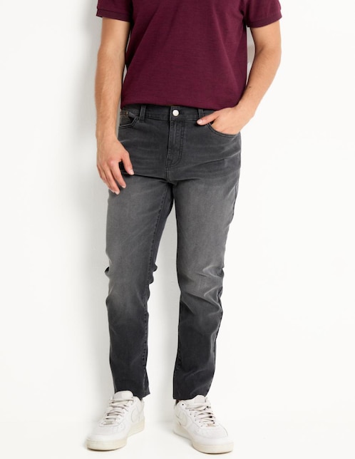 Jeans slim lavado sand blast para hombre 1