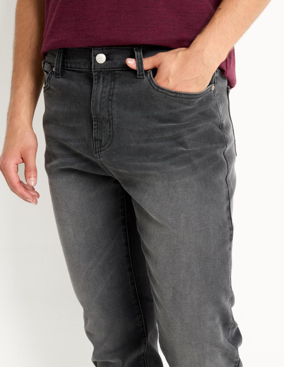 Jeans slim lavado sand blast para hombre 4