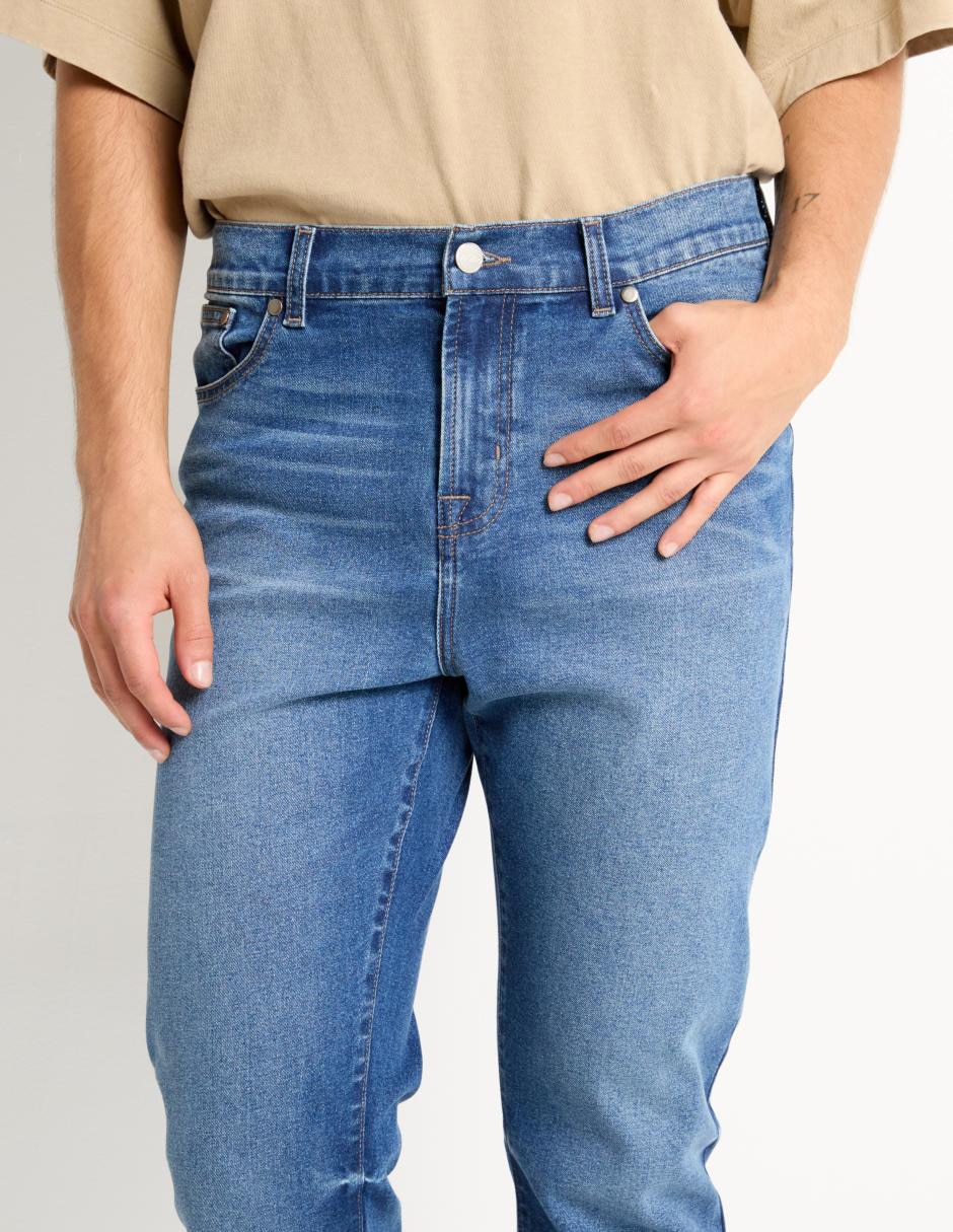 Jeans slim lavado sand blast para hombre 4