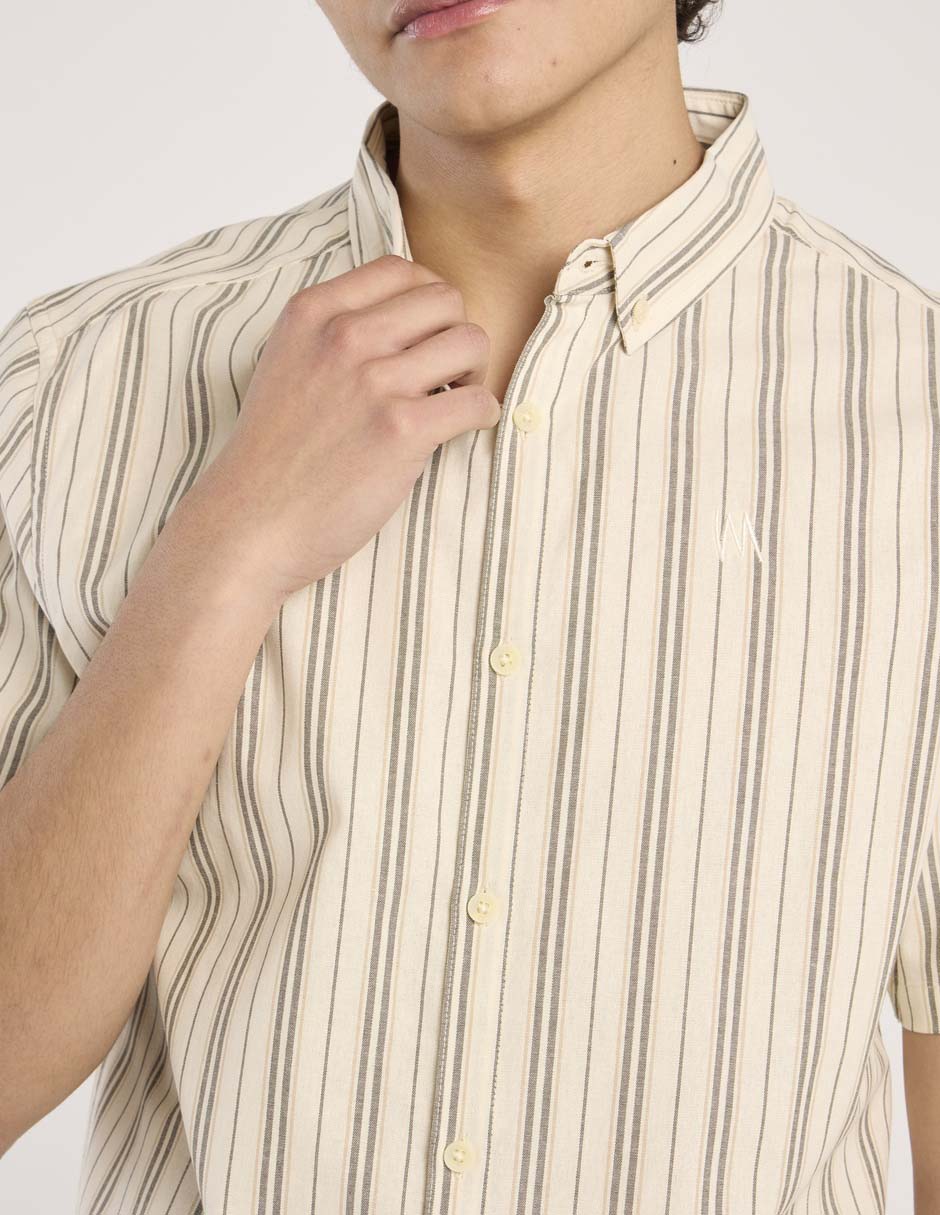 Camisa casual manga corta para hombre 4